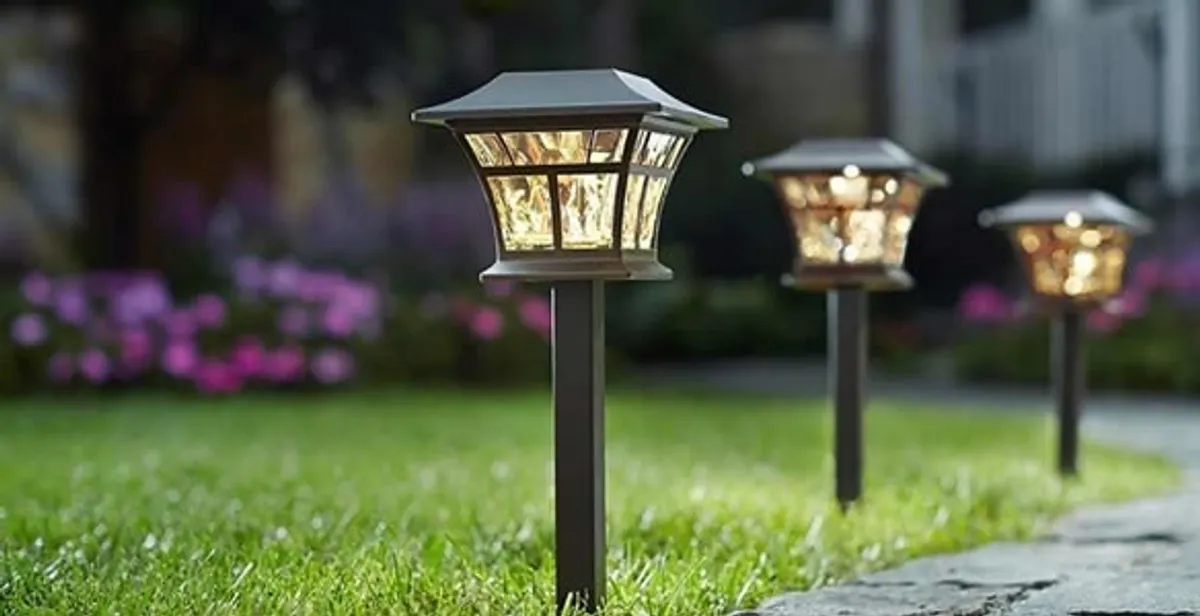 landscape lighting installation services with professionally installed pathway lights in Pasadena, CA